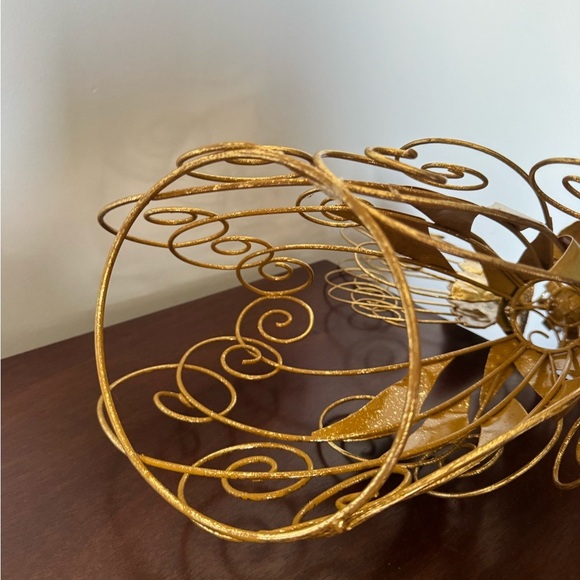 Gold Angel Sculpture tree topper, Candle holder, decorative piece. - Picture 6 of 6